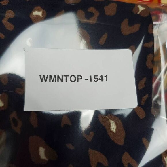 LilyPad Large Navy Floral Open Front Cover Top - Picture 5 of 5